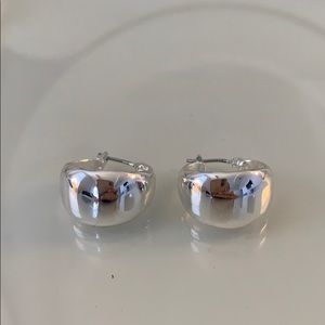 Chloe + Isabel Jewelry - Chloe and Isabel silver earring and bracelet set Chloe + Isabel Jewelry - Chloe and Isabel silver earring and bracelet set